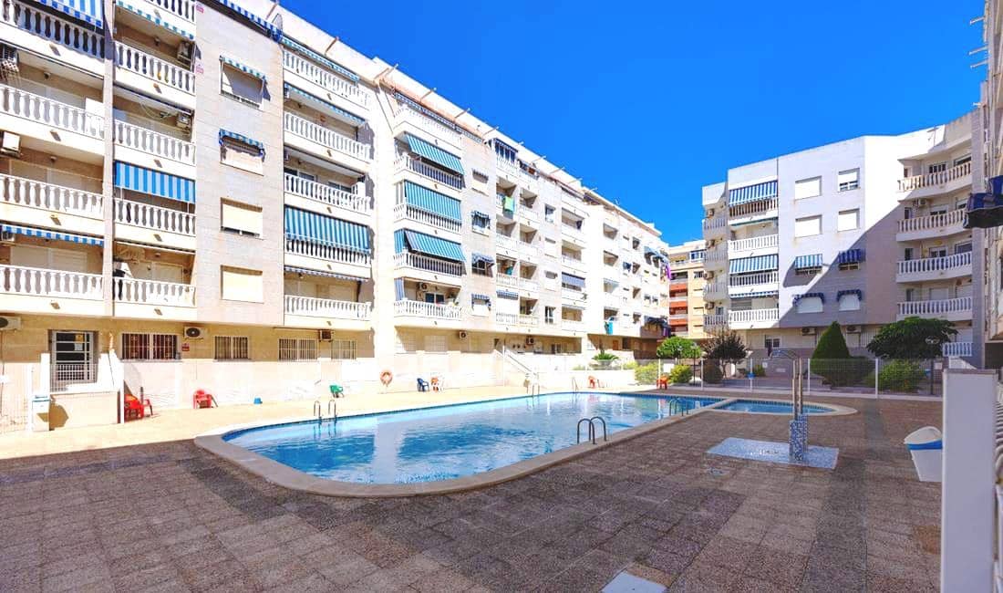 2 bedroom Apartment for sale in Torrevieja with pool - € 124,995 (Ref: 10130992)