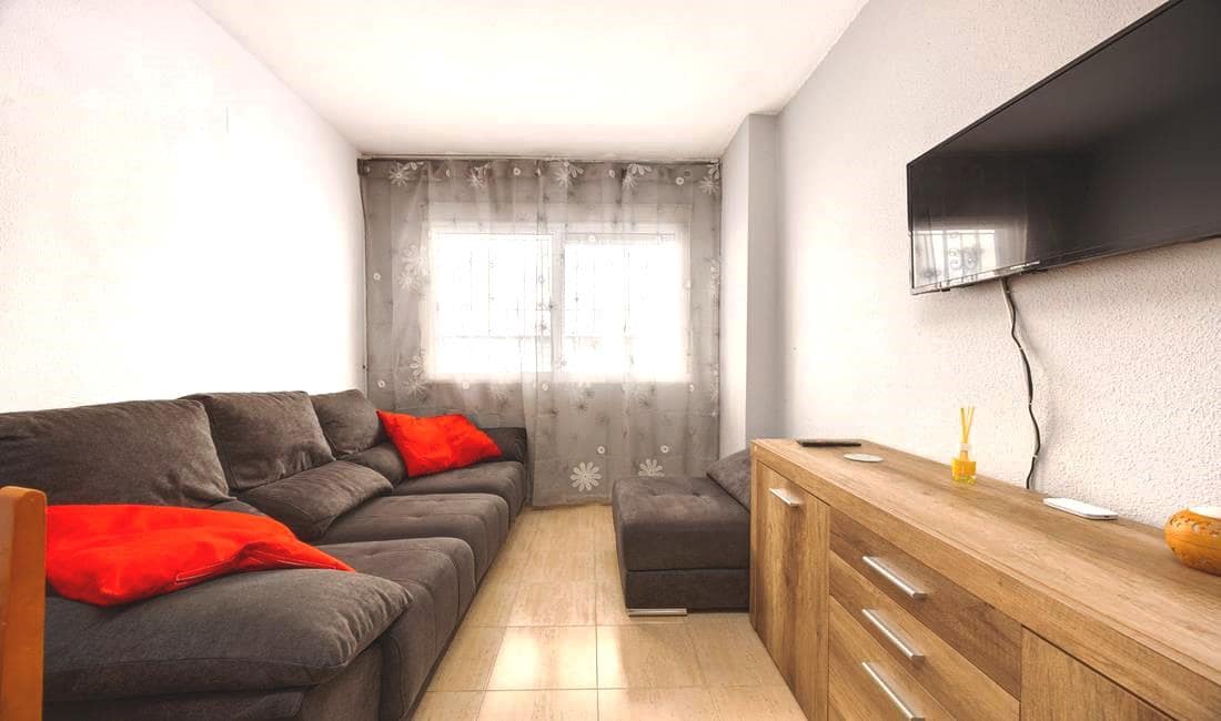 2 bedroom Apartment for sale in Torrevieja with pool - € 124,995 (Ref: 10130992)