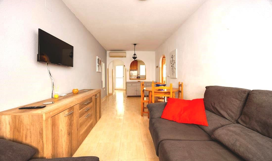 2 bedroom Apartment for sale in Torrevieja with pool - € 124,995 (Ref: 10130992)
