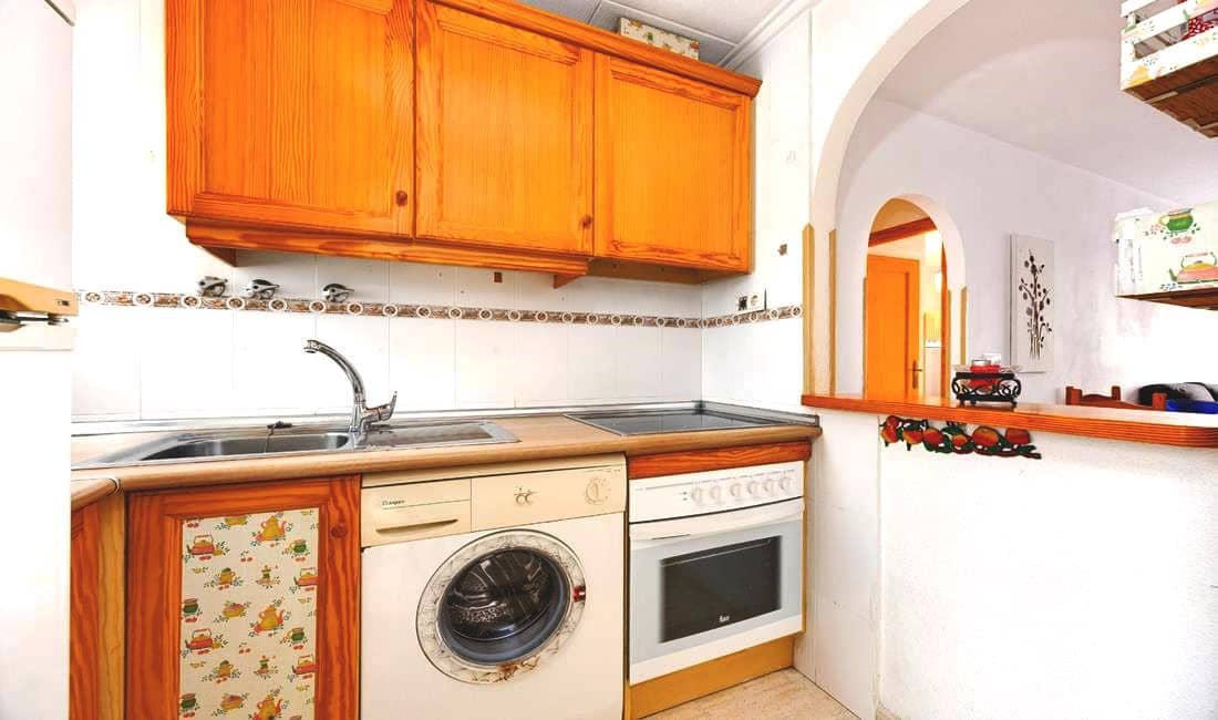 2 bedroom Apartment for sale in Torrevieja with pool - € 124,995 (Ref: 10130992)