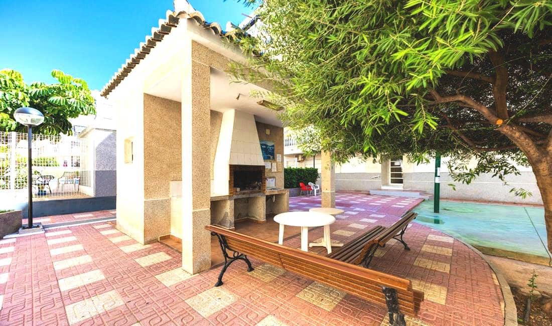 2 bedroom Apartment for sale in Torrevieja with pool - € 124,995 (Ref: 10130992)