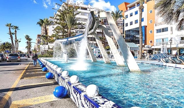 2 bedroom Apartment for sale in Antonio Machado, Torrevieja with pool - € 124,995 (Ref: 10130992)