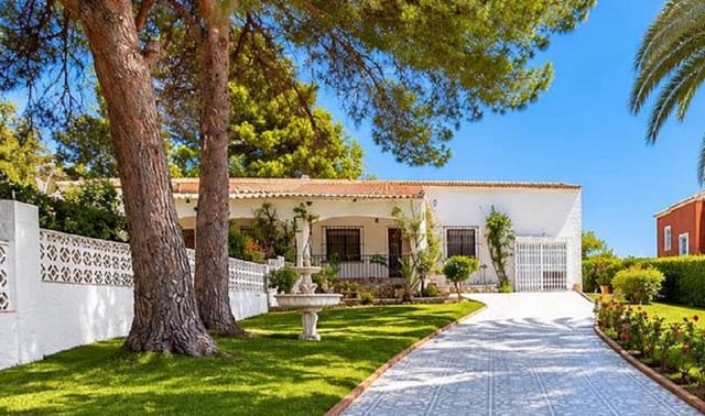 3 makuuhuone Paritalo myytävänä paikassa Los Balcones - Los Altos, Torrevieja mukana uima-altaan 
autotalli - 348 000 € (Ref: 10135199)