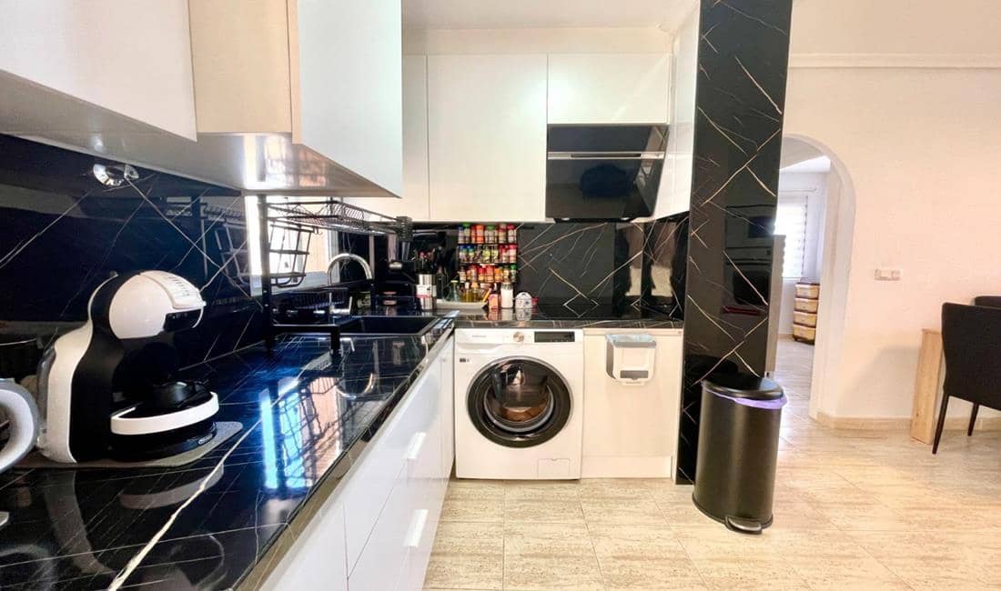 3 chambre Appartement à vendre à La Siesta avec piscine garage - 156 500 € (Ref: 10136500)