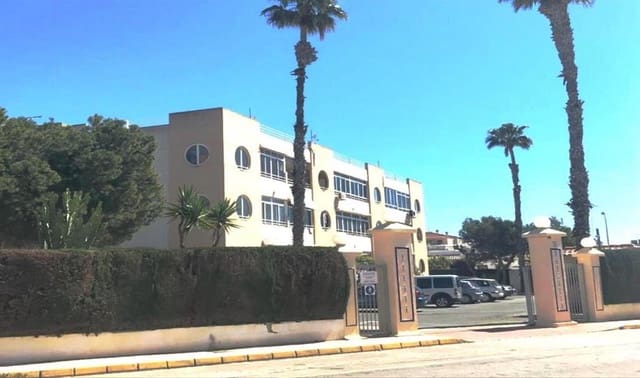 3 chambre Appartement à vendre à La Siesta, Torrevieja avec piscine garage - 156 500 € (Ref: 10136500)