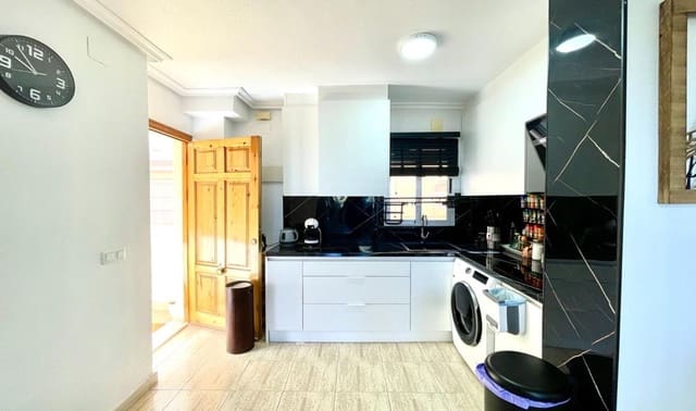 3 chambre Appartement à vendre à La Siesta, Torrevieja avec piscine garage - 156 500 € (Ref: 10136500)
