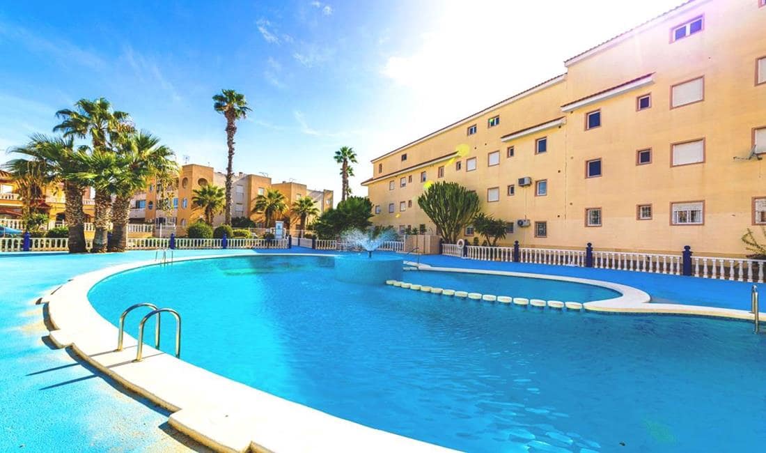 3 chambre Appartement à vendre à La Siesta avec piscine garage - 156 500 € (Ref: 10136500)