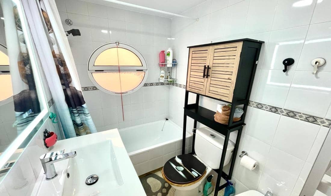 3 chambre Appartement à vendre à La Siesta avec piscine garage - 156 500 € (Ref: 10136500)