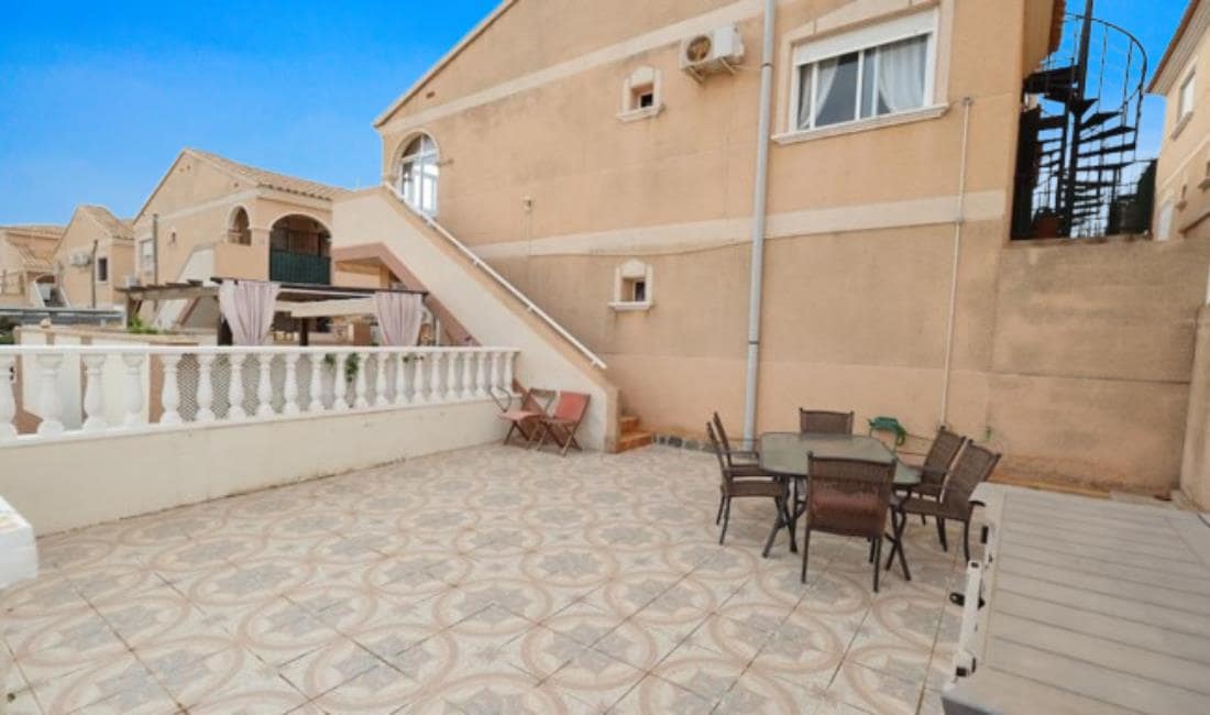 2 sovrum Lägenhet till salu i La Zenia med pool garage - 165 000 € (Ref: 10144853)