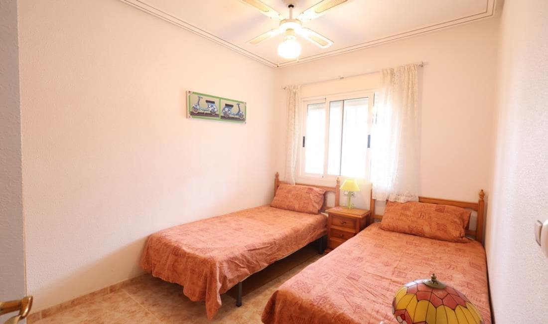 2 sovrum Lägenhet till salu i La Zenia med pool garage - 165 000 € (Ref: 10144853)