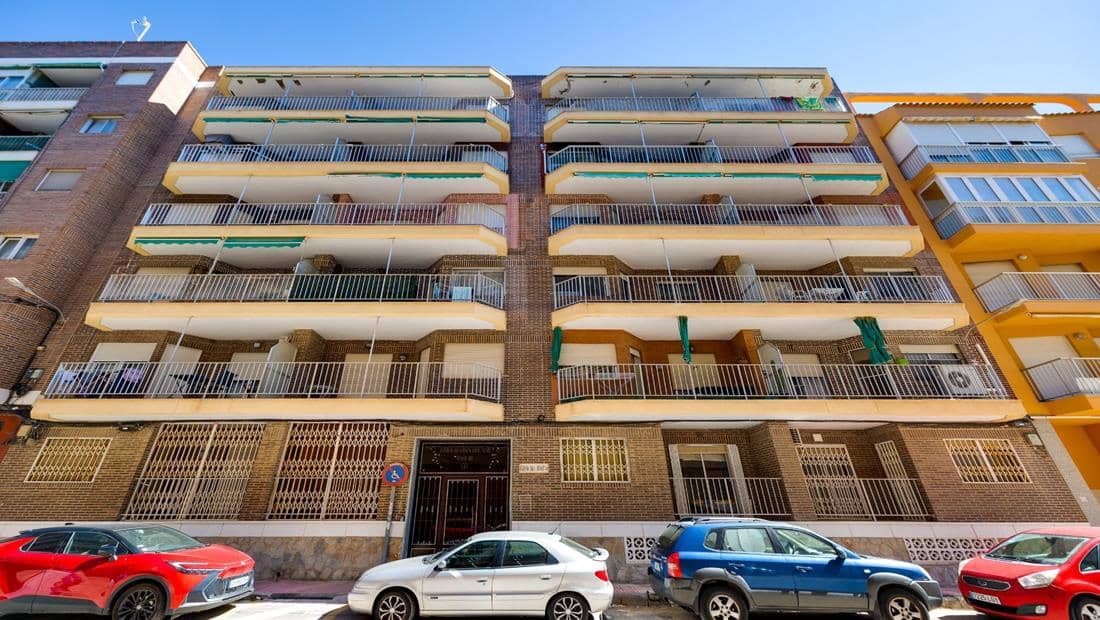 2 slaapkamer Strandappartement te koop in Torrevieja - € 204.995 (Ref: 10155761)