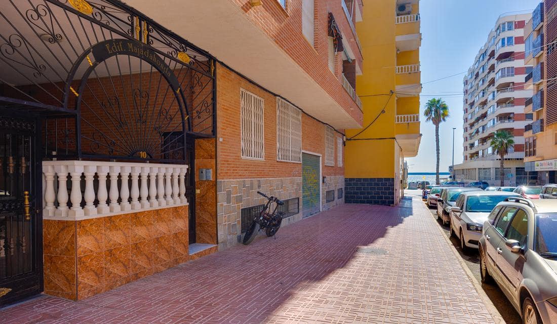 2 sovrum Lägenhet till salu i Torrevieja - 149 900 € (Ref: 10163314)