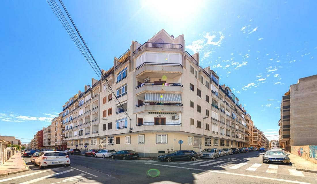 Apartamento de 1 habitación en Torrevieja en venta con piscina - 129.990 € (Ref: 10163492)