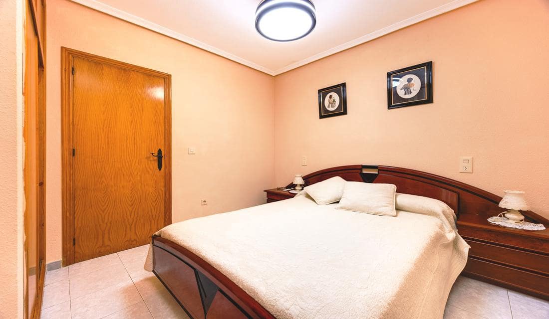 Apartamento de 1 habitación en Torrevieja en venta con piscina - 129.990 € (Ref: 10163492)