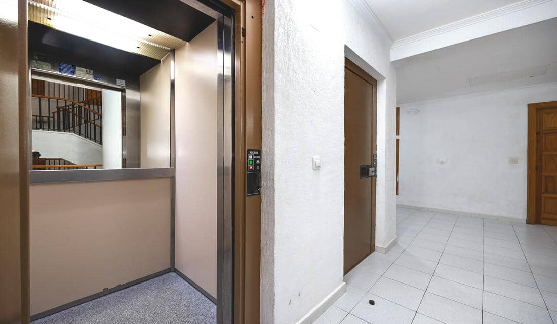 Apartamento de 1 habitación en Torrevieja en venta con piscina - 129.990 € (Ref: 10163492)