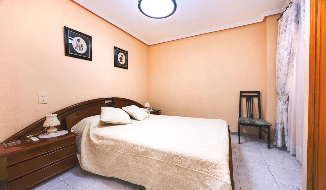 Apartamento de 1 habitación en Torrevieja en venta con piscina - 129.990 € (Ref: 10163492)