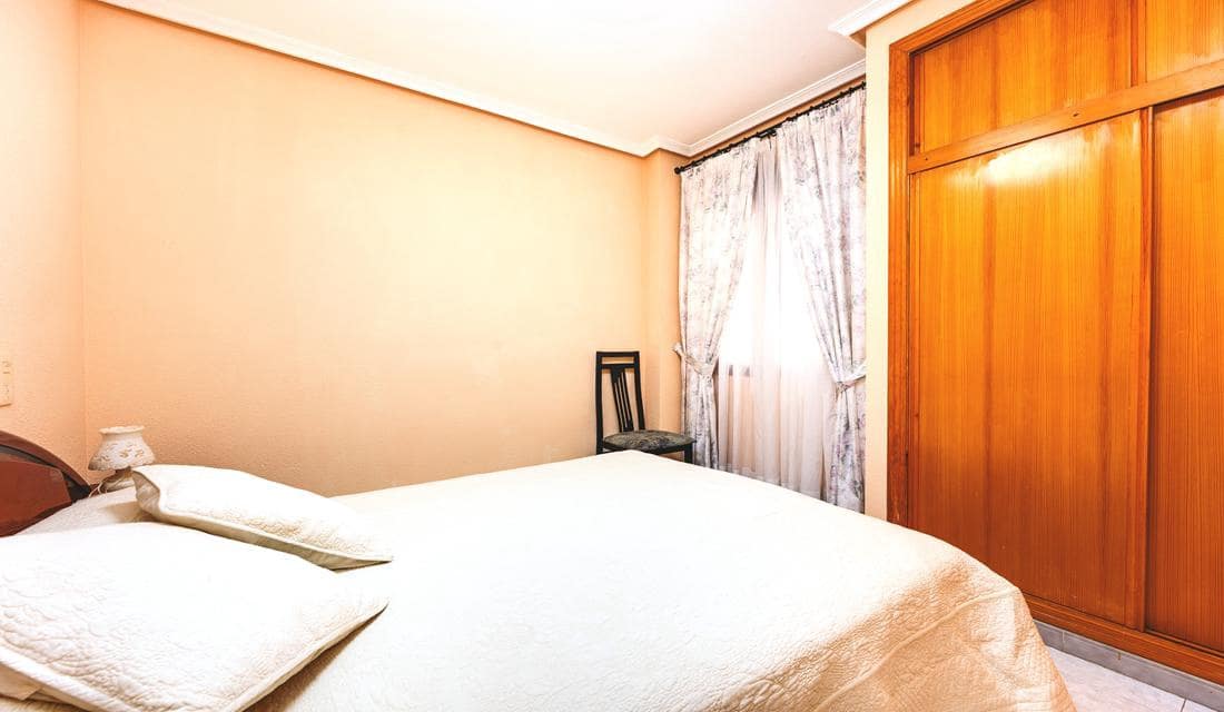 Apartamento de 1 habitación en Torrevieja en venta con piscina - 129.990 € (Ref: 10163492)