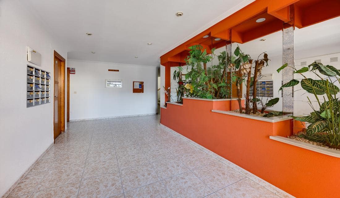 2 soveværelse Lejlighed til salg i Torrevieja med swimmingpool garage - € 159.900 (Ref: 10163600)