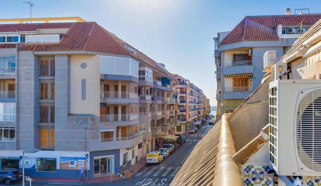 2 soveværelse Lejlighed til salg i Torrevieja med swimmingpool garage - € 159.900 (Ref: 10163600)