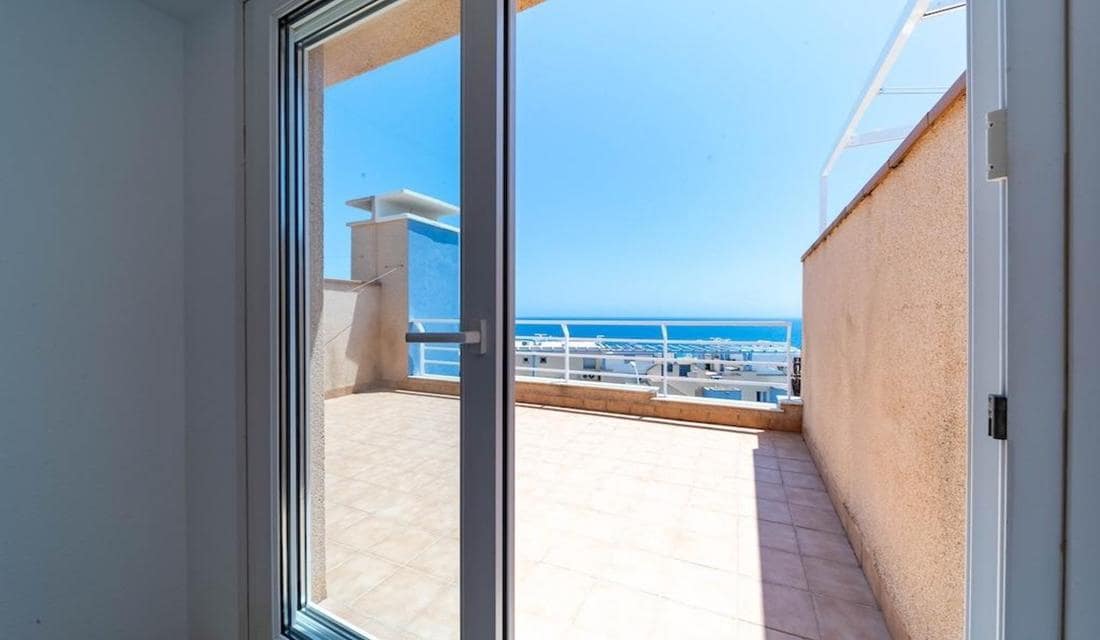 3 sovrum Radhus till salu i Campoamor med pool garage - 399 000 € (Ref: 10165868)