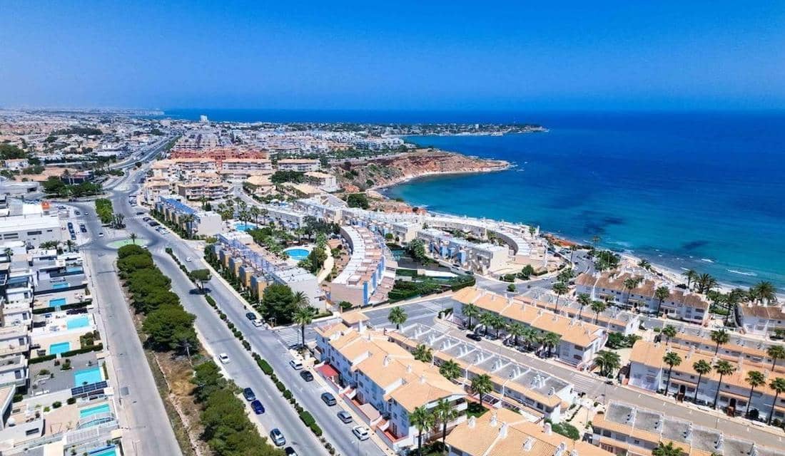 3 sovrum Radhus till salu i Campoamor med pool garage - 399 000 € (Ref: 10165868)