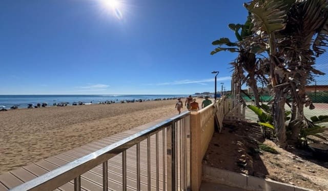 Apartamento de 3 habitaciones en Los Europeos, Torrevieja en venta con piscina garaje - 399.000 € (Ref: 10172906)