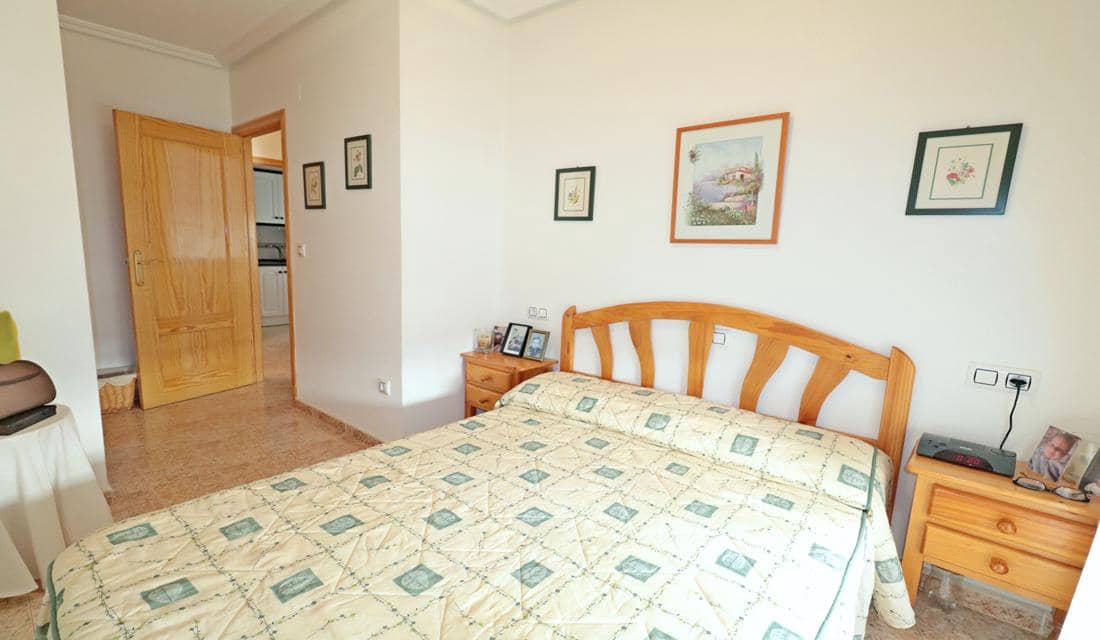 2 soverom Leilighet til salgs i Torrevieja - € 151 000 (Ref: 10172932)