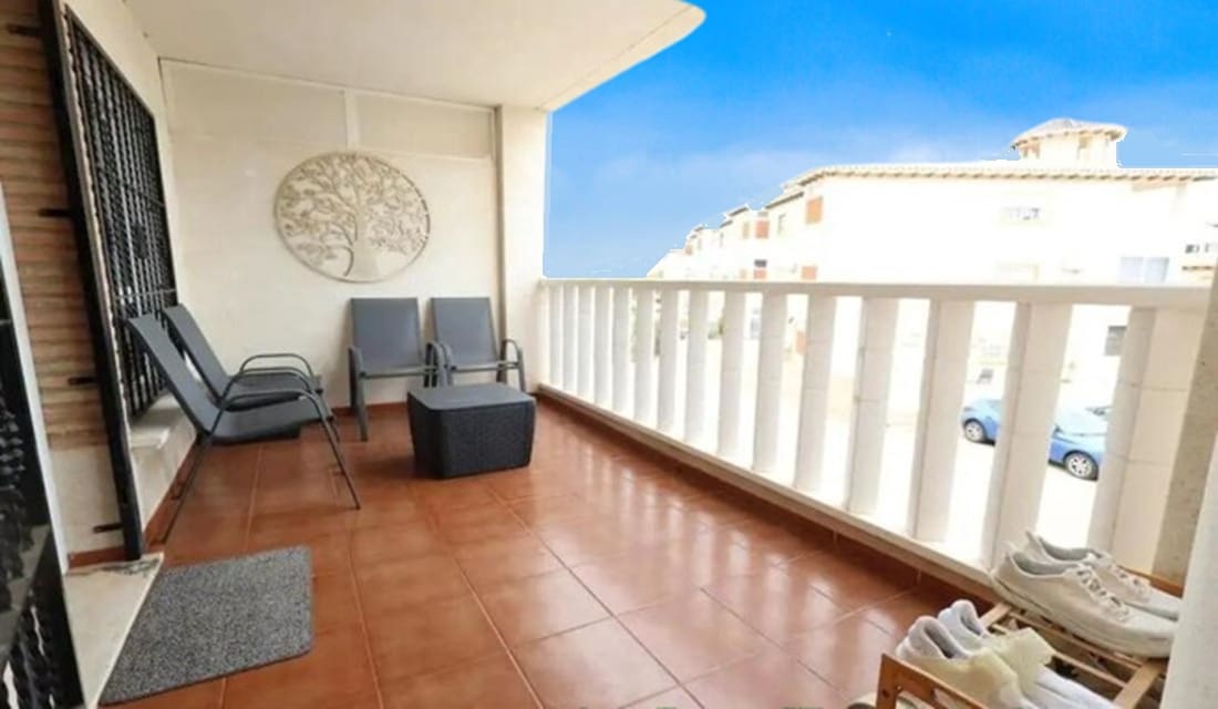 2 soverom Leilighet til salgs i La Zenia med svømmebasseng garasje - € 170 000 (Ref: 10174199)
