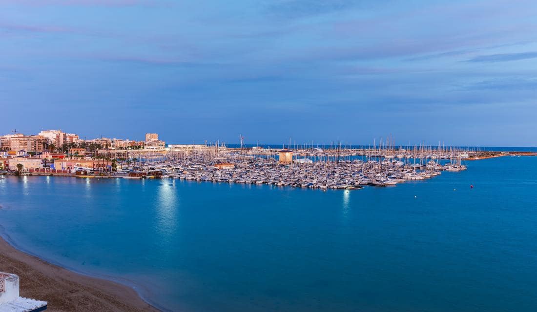 2 makuuhuone Huoneisto myytävänä paikassa Torrevieja mukana uima-altaan - 550 000 € (Ref: 10175709)