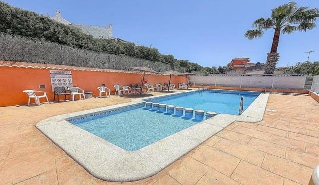 Casa de 3 habitaciones en Playa Flamenca, Orihuela en venta con piscina - 262.000 € (Ref: 10176108)