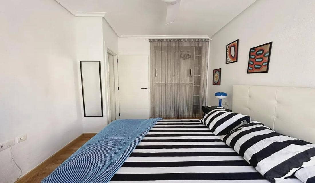 Casa de 3 habitaciones en Playa Flamenca en venta con piscina - 262.000 € (Ref: 10176108)