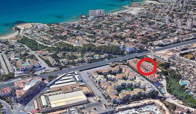 Casa de 3 habitaciones en Playa Flamenca, Orihuela en venta con piscina - 262.000 € (Ref: 10176108)