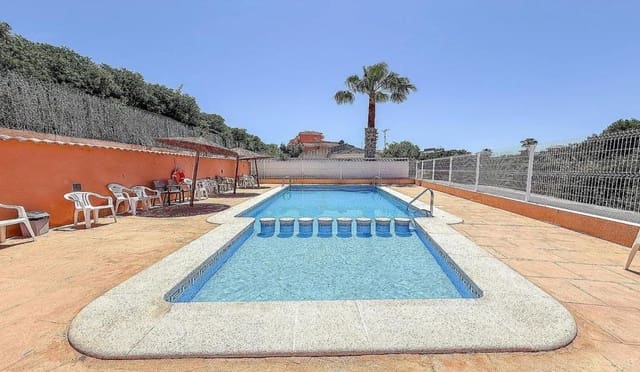 Casa de 3 habitaciones en Playa Flamenca, Orihuela en venta con piscina - 262.000 € (Ref: 10176108)