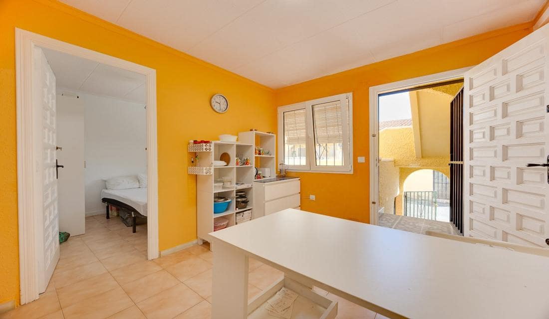 Casa de 2 habitaciones en La Marina en venta con garaje - 119.995 € (Ref: 10183666)
