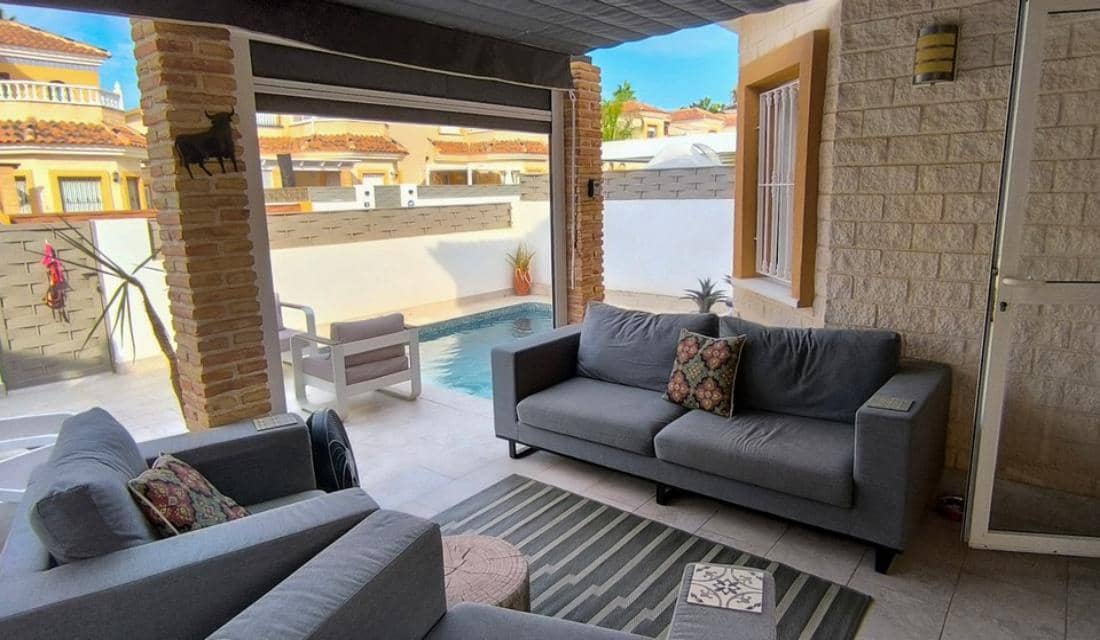 2 soverom Villa til salgs i El Raso med svømmebasseng garasje - € 275 000 (Ref: 10183869)