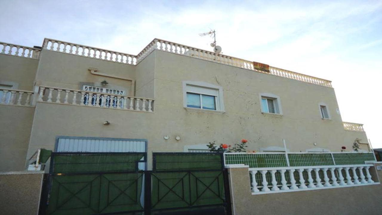 3 bedroom Villa for sale in Benferri with pool garage - € 199,995 (Ref: 3362060)
