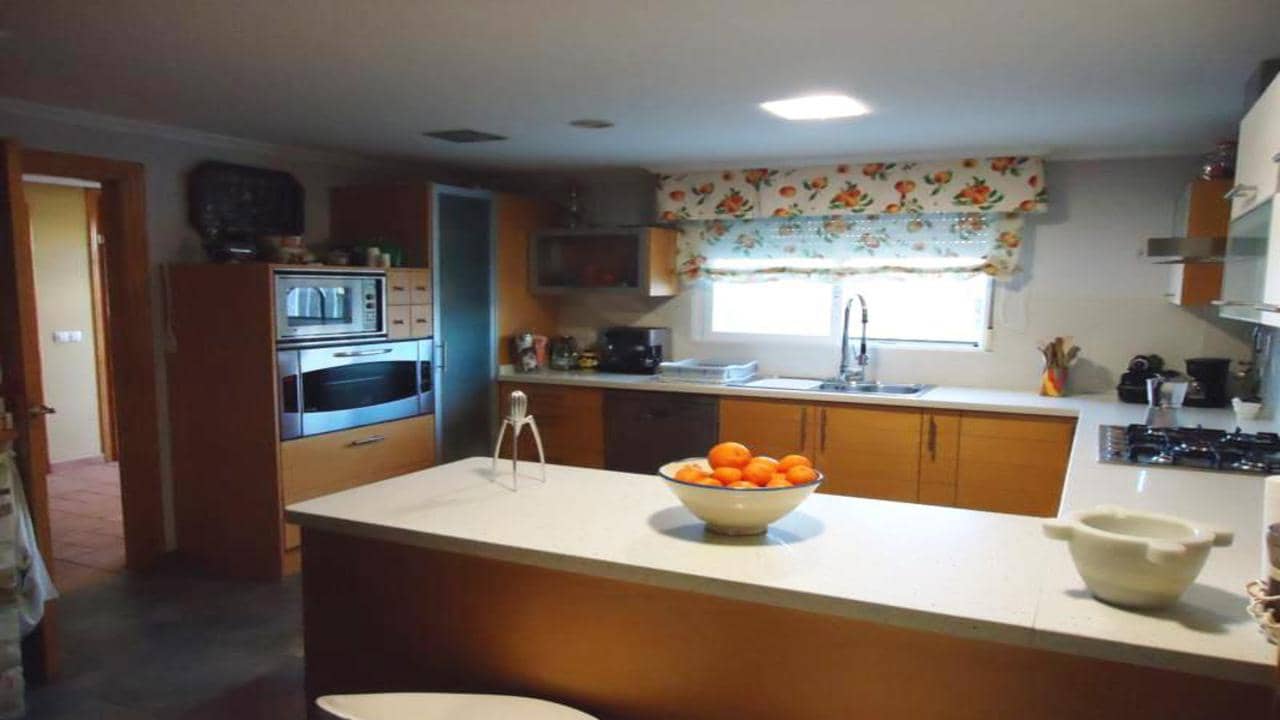 3 bedroom Villa for sale in Benferri with pool garage - € 199,995 (Ref: 3362060)