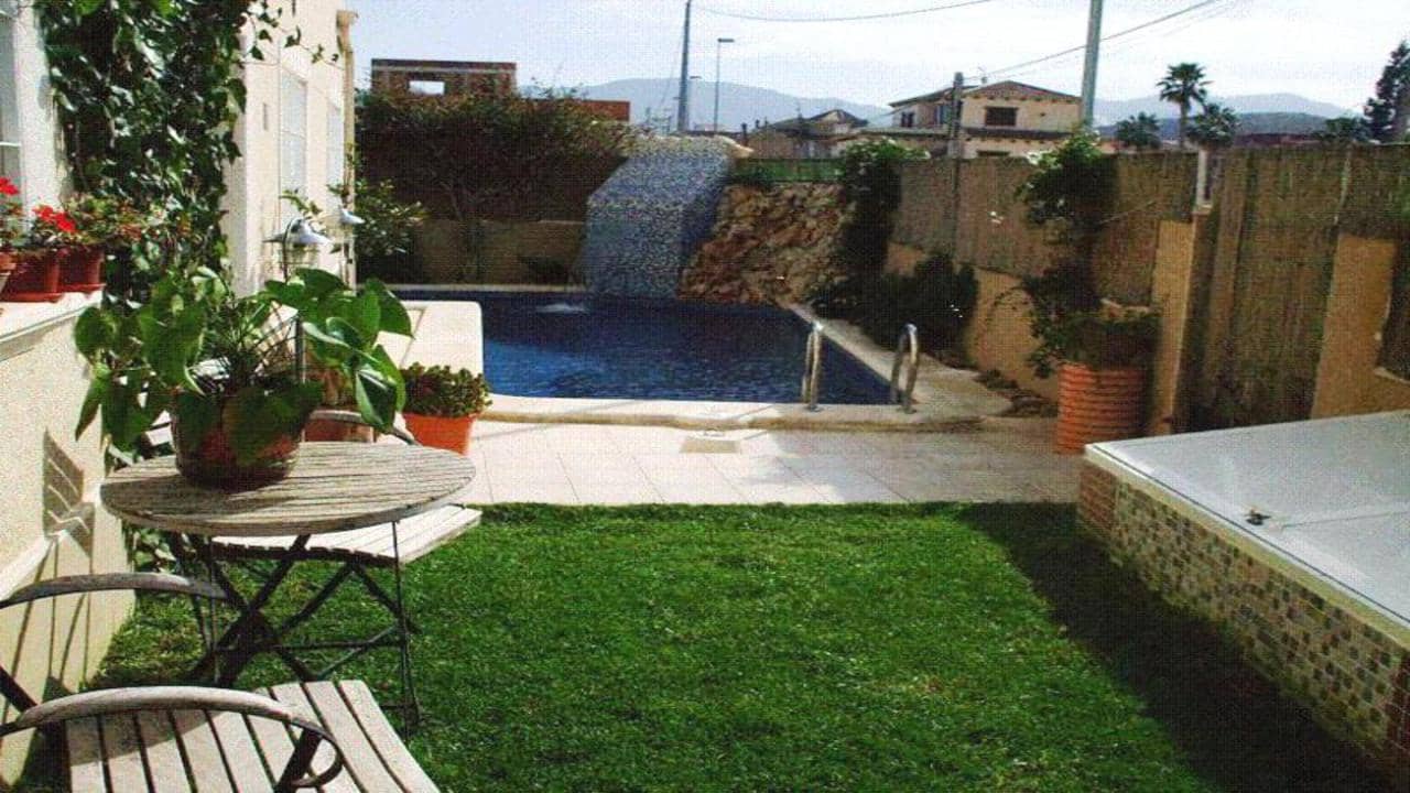 3 bedroom Villa for sale in Benferri with pool garage - € 199,995 (Ref: 3362060)