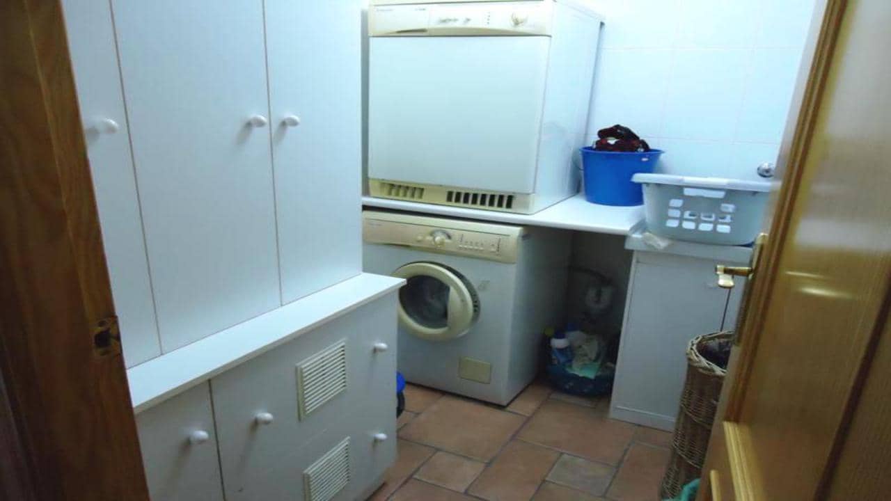 3 bedroom Villa for sale in Benferri with pool garage - € 199,995 (Ref: 3362060)