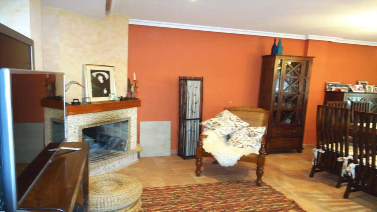 3 bedroom Villa for sale in Benferri with pool garage - € 199,995 (Ref: 3362060)