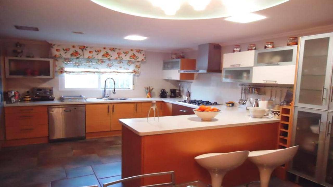 3 bedroom Villa for sale in Benferri with pool garage - € 199,995 (Ref: 3362060)
