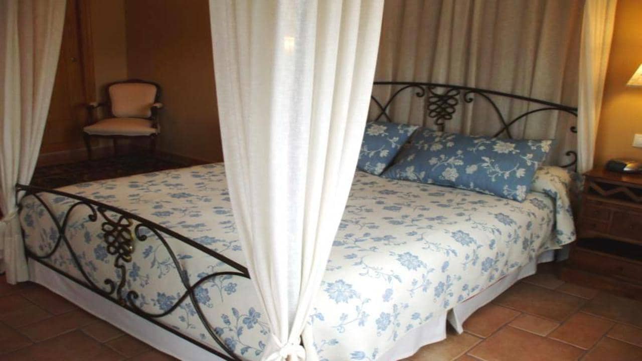 3 bedroom Villa for sale in Benferri with pool garage - € 199,995 (Ref: 3362060)