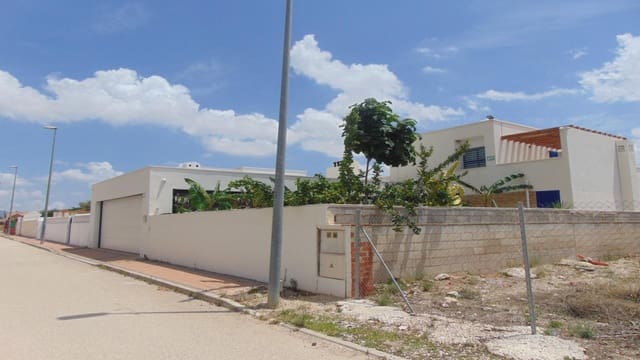 3 slaapkamer Villa te koop in Fortuna met zwembad garage - € 285.000 (Ref: 7626830)