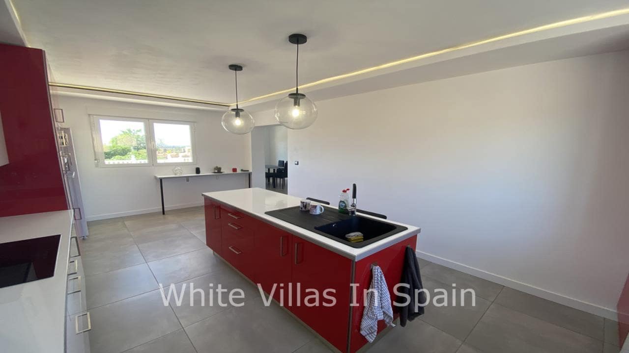 4 soveværelse Villa til salg i Crevillente / Crevillent med swimmingpool garage - € 299.995 (Ref: 7904892)