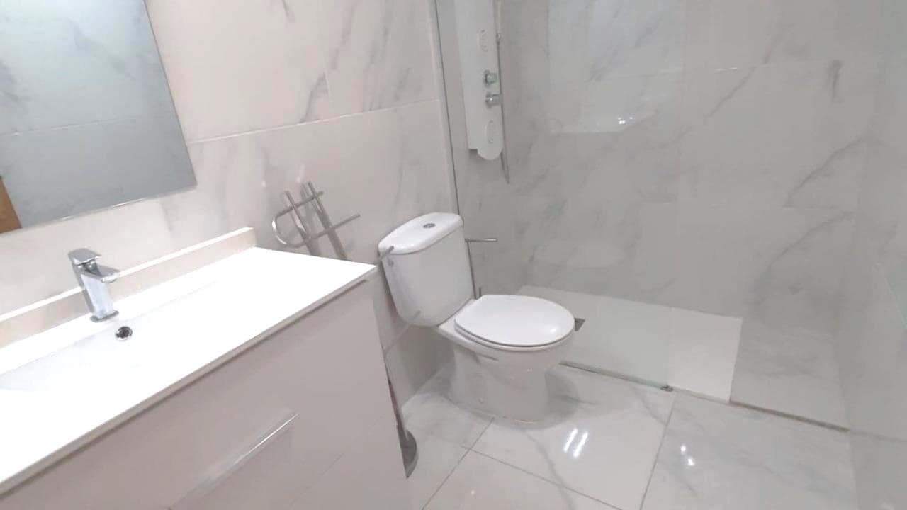 2 slaapkamer Penthouse te koop in Torrevieja - € 179.000 (Ref: 8370122)