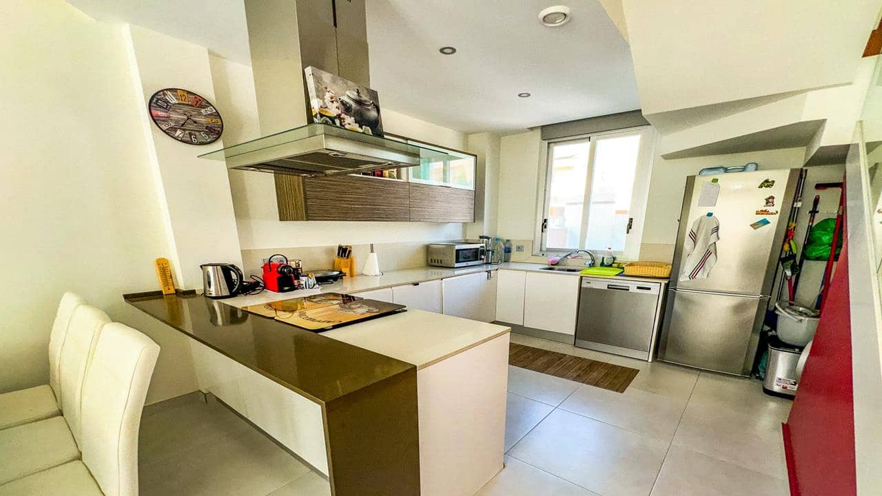 3 makuuhuone Huvila myytävänä paikassa Ciudad Quesada mukana uima-altaan 
autotalli - 334 999 € (Ref: 8480033)