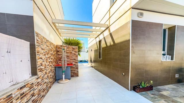 3 sypialnia Willa na sprzedaż w Ciudad Quesada, Rojales z basenem garażem - 334 999 € (Ref: 8480033)