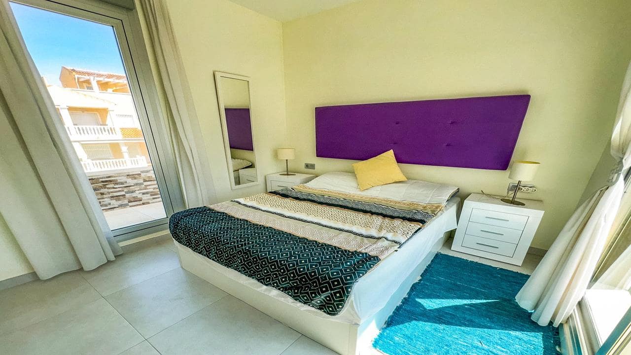 3 makuuhuone Huvila myytävänä paikassa Ciudad Quesada mukana uima-altaan 
autotalli - 334 999 € (Ref: 8480033)