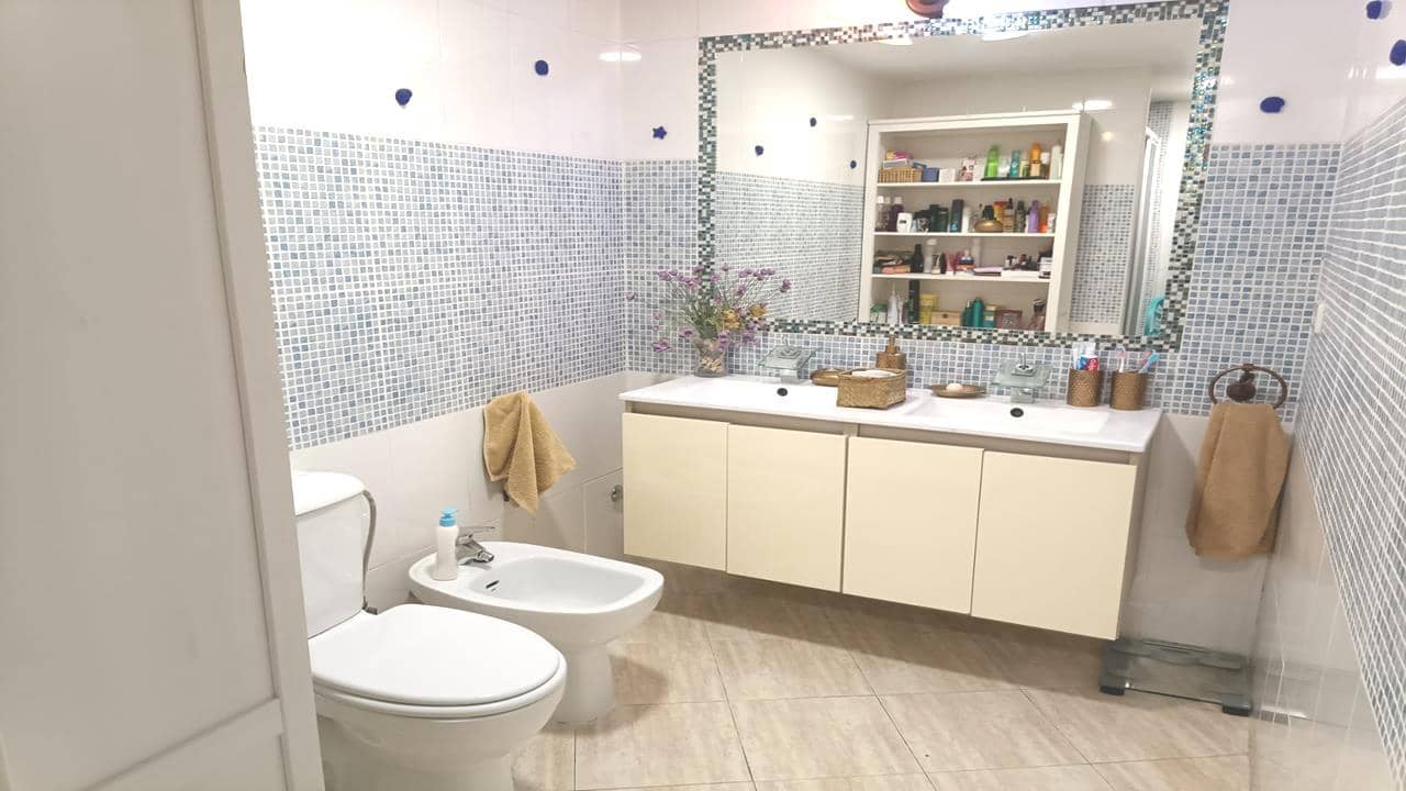 4 sypialnia Dom szeregowy na sprzedaż w Torrevieja z garażem - 243 000 € (Ref: 8499524)