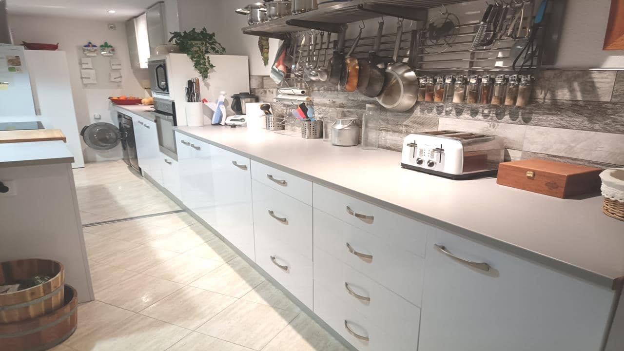 4 sypialnia Dom szeregowy na sprzedaż w Torrevieja z garażem - 243 000 € (Ref: 8499524)